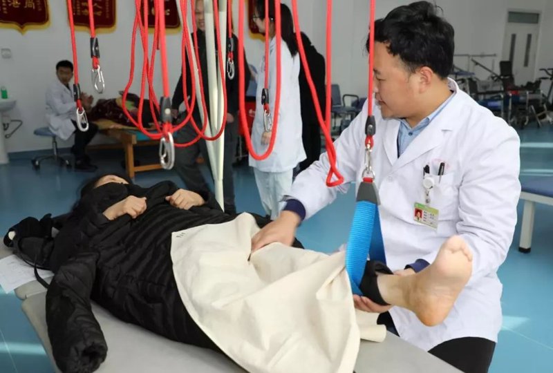 昆明311医院官网致力于提供全方位的医疗保健服务，尤其是针对儿童的成长和发展。今天，我们来探讨一下如何通过举办一系列主题活动，更好地关爱和促进孩子们的成长。